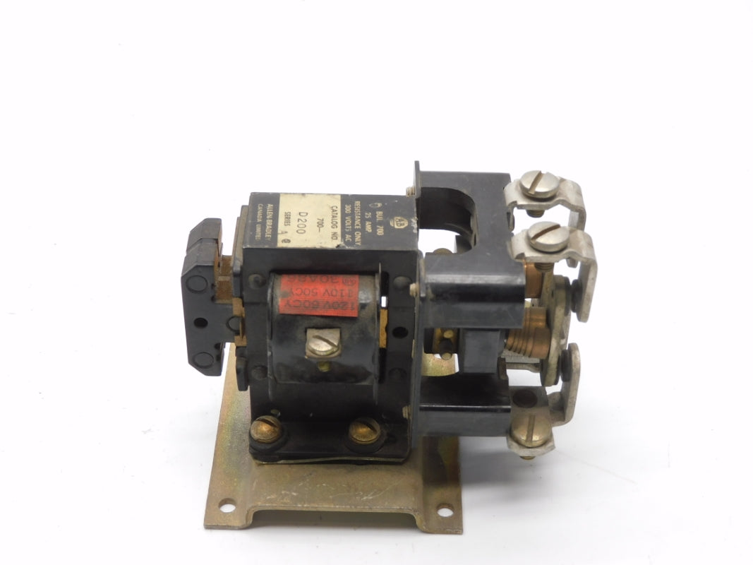 ALLEN BRADLEY 700-D200 SER. A 120V 25A UNMP