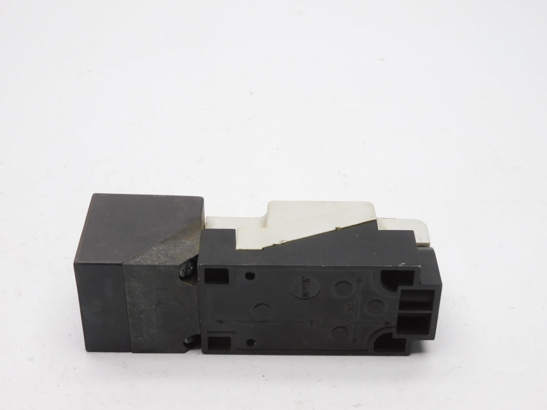 BALLUFF BES-517-134-U4-H-S5 10-55VDC UNMP