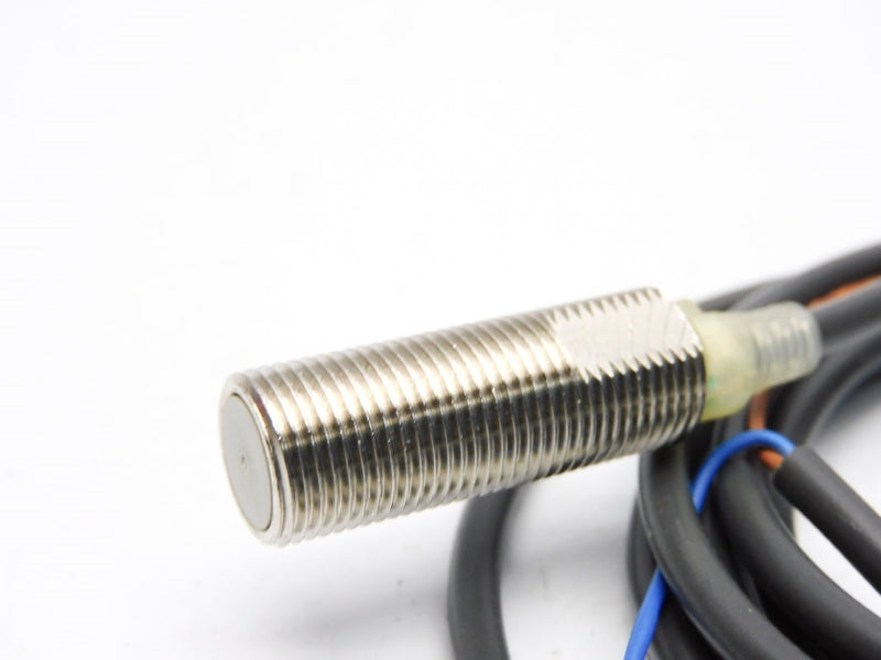 OMRON E2EZ-X2D1-N 12-24VDC 2M NSNP