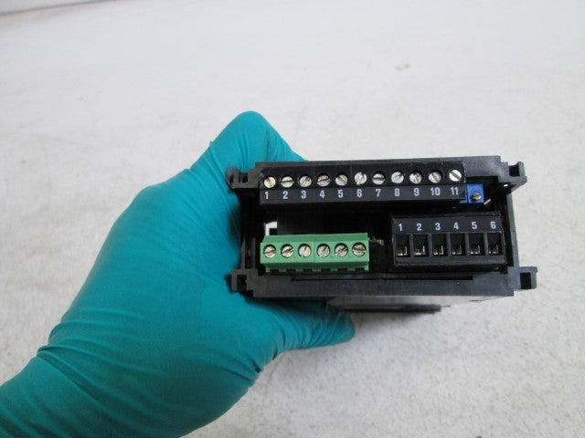 RED LION PANEL METER IMT02007 *USED*