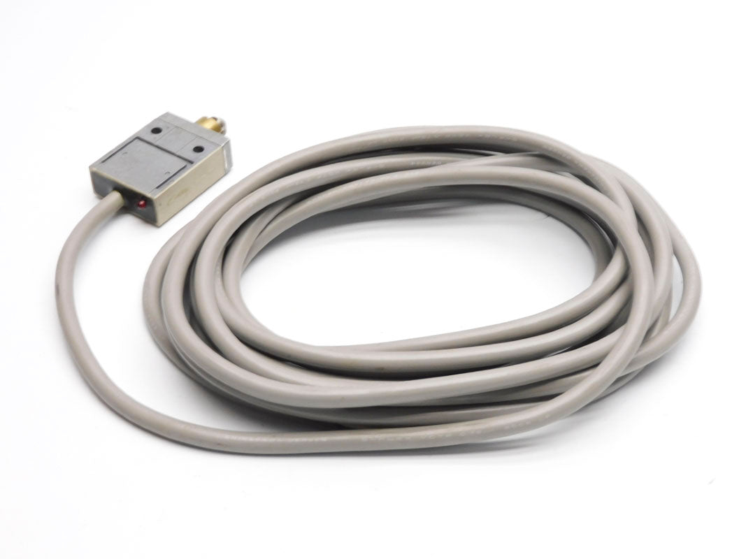 OMRON D4C-3302 12-30VDC 2A UNMP