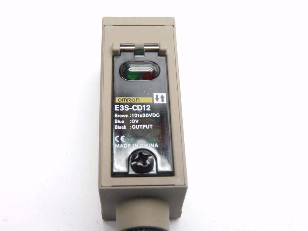 OMRON E3S-CD12 30VDC UNMP