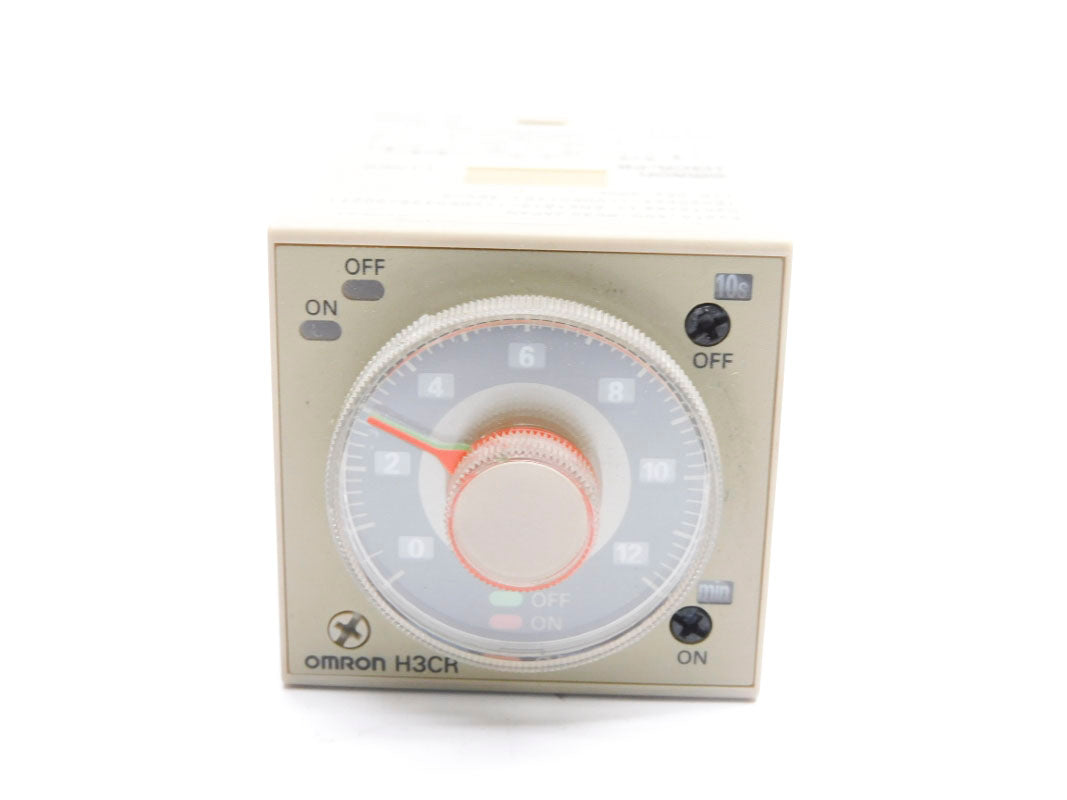 OMRON H3CR-F8 250VAC 5A 0.05s-300h NSNP