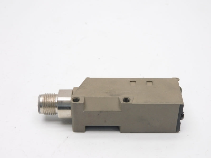 OMRON E3S-CT66-D 10-30VDC UNMP