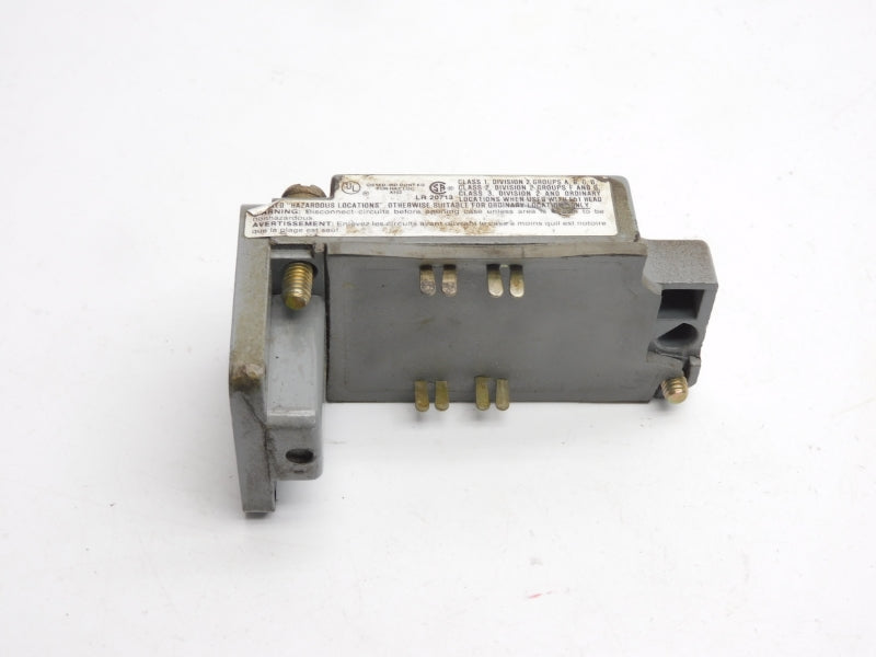 CUTLER HAMMER E51SCL SER. B2 120VAC 10A UNMP