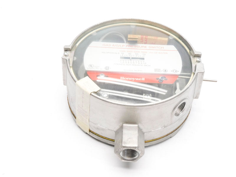 HONEYWELL C437D1021 240VAC/DC 1-10PSI  NSMP