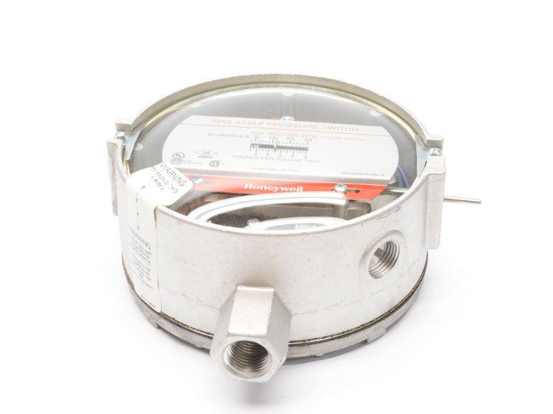 HONEYWELL C437D2011 120/240VAC 8/5.1A 1/2-5PSI NSMP