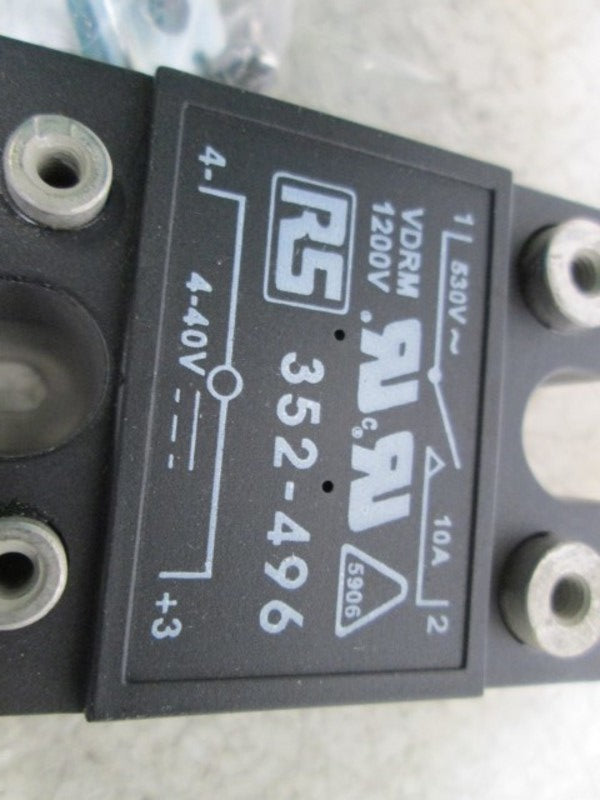 RS SOLID STATE RELAY 352-496 *NEW IN BOX*