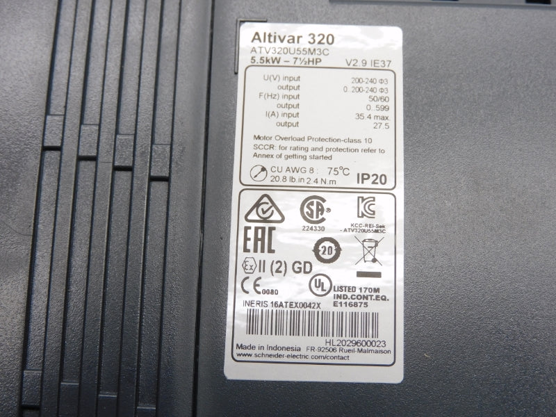 SCHNEIDER ELECTRIC ATV320U55M3C 200-240V 35.4A NSMP