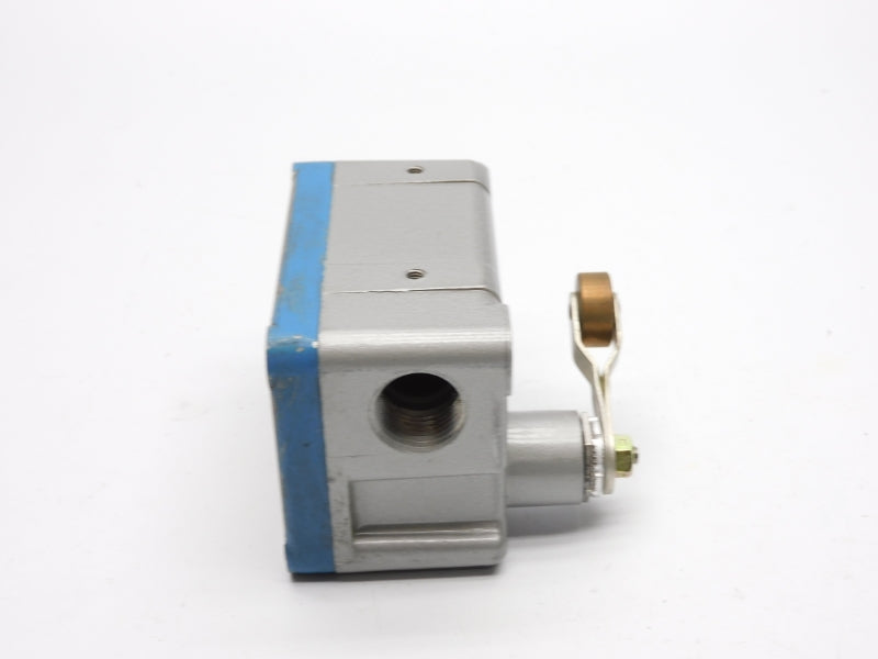 MICRO SWITCH EXD-AR 250VAC 10A (GREY) UNMP