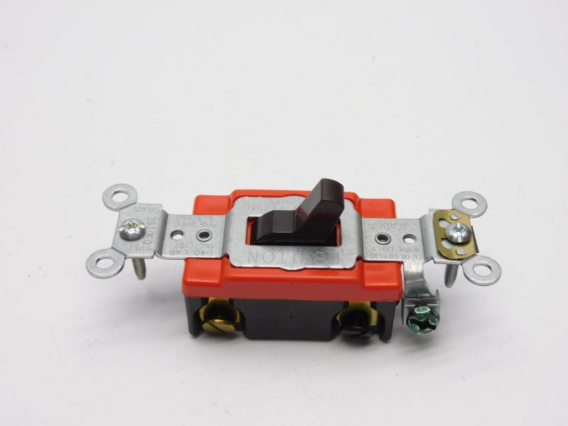 LEVITON 1224-2 120/277VAC 20A NSMP