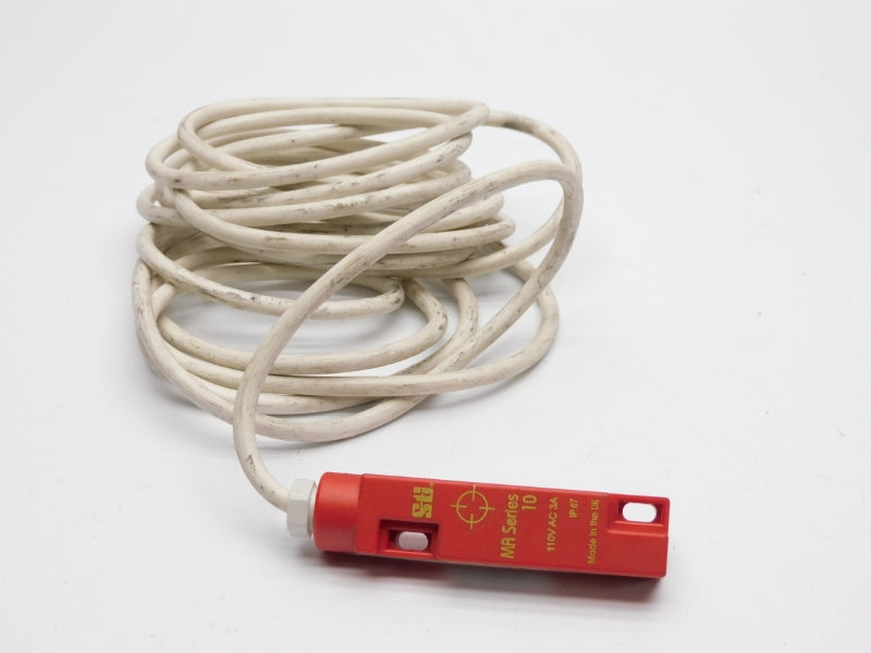 STI 44507-0330 110VAC 3A (AS PICTURED) UNMP