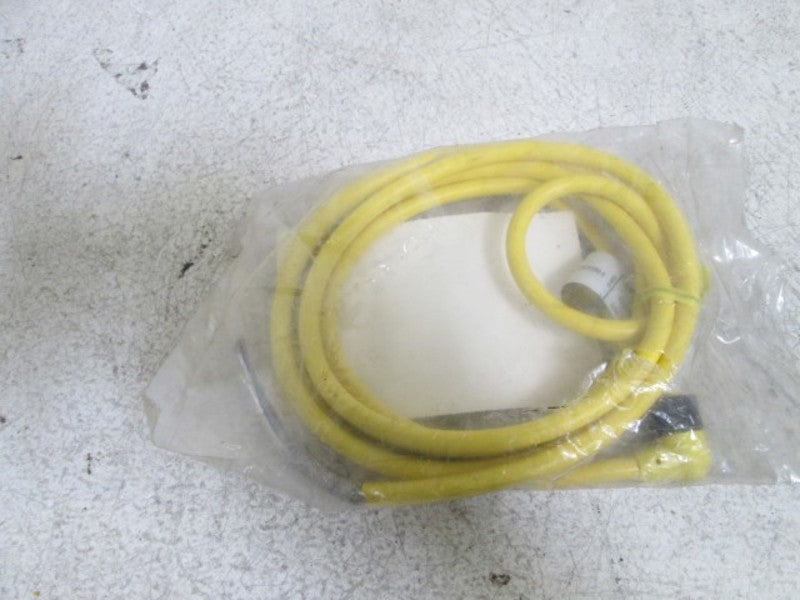 BRAD HARRISON MOLDED CONNECTOR 80496 * NEW IN BAG *