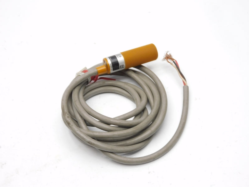 OMRON E3F-R2C4 12-24VDC UNMP