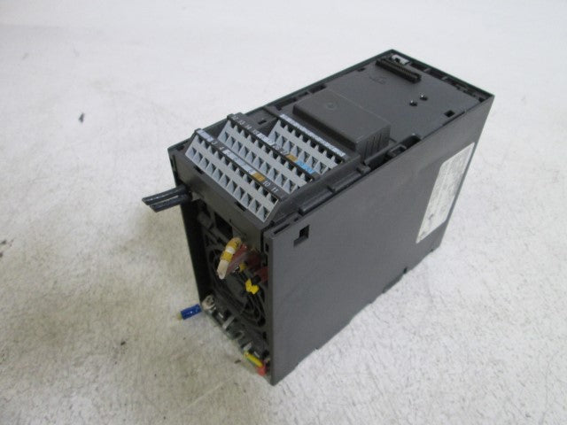 SIEMENS INVERTER 6SE6440-2UD17-5AA1 (AS PICTURED) *USED*