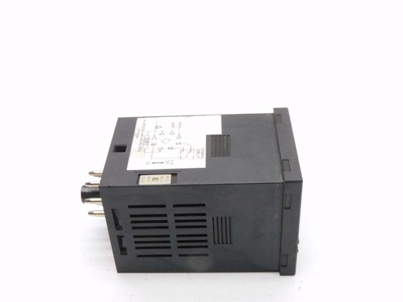 OMRON H5CX-L8 250VAC 5A 0.001S-9999H UNMP
