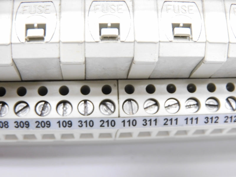 SCHNEIDER ELECTRIC ABE7-P16T334 230V 12A UNMP