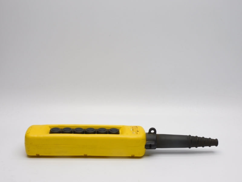 TELEMECANIQUE XAC-A06 500V 10A UNMP