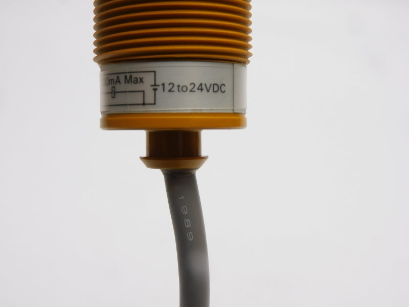 OMRON E2F-X10F1-G 12-24VDC UNMP