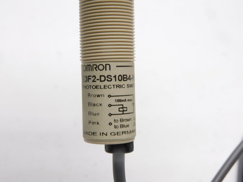 OMRON E3F2-DS10B4-N 10-30VDC 2M NSMP