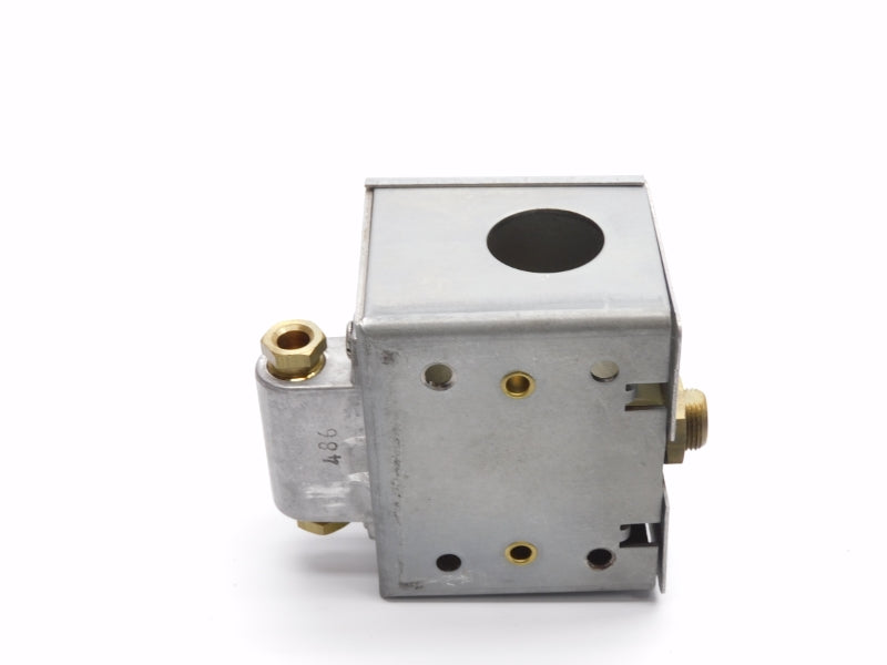 BASO L62GB-3 250VAC 4A 1/2PSI NSNP