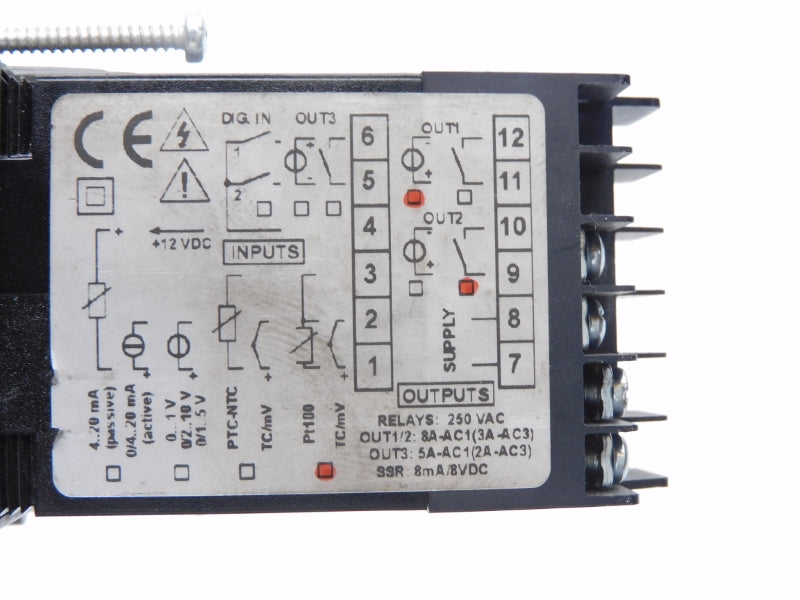 DATA SENSOR TH-TD-11 100-240VAC 8A UNMP
