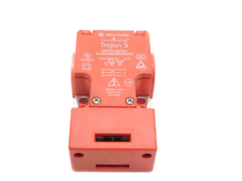 ALLEN BRADLEY 440K-T11089 SER. B 240V 10A (NO KEY) NSNP