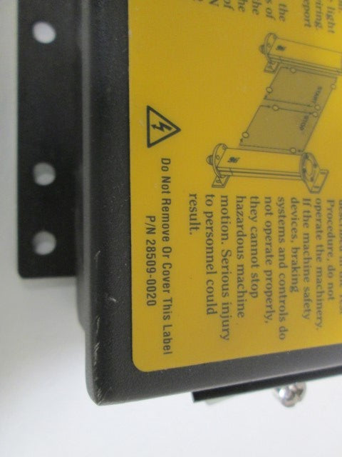 STI SAFETY LIGHT CURTAIN CONTROL 28509-0020 *NEW NO BOX*