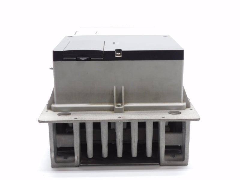 ALLEN BRADLEY 20AE052A0AYNANC0 SER. A 432-660VAC 47.7A F/W 4.001 UNMP