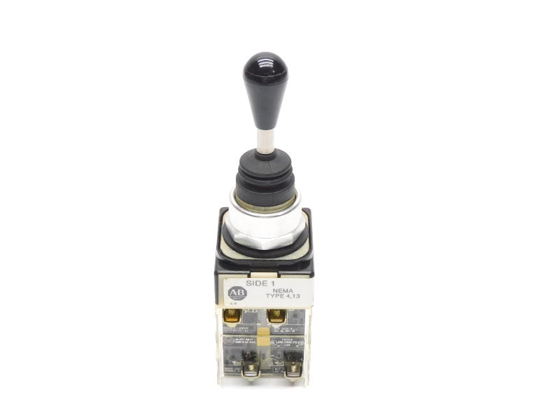 ALLEN BRADLEY 800T-T2M SER. T 600VAC (AS PICTURED) NSNP