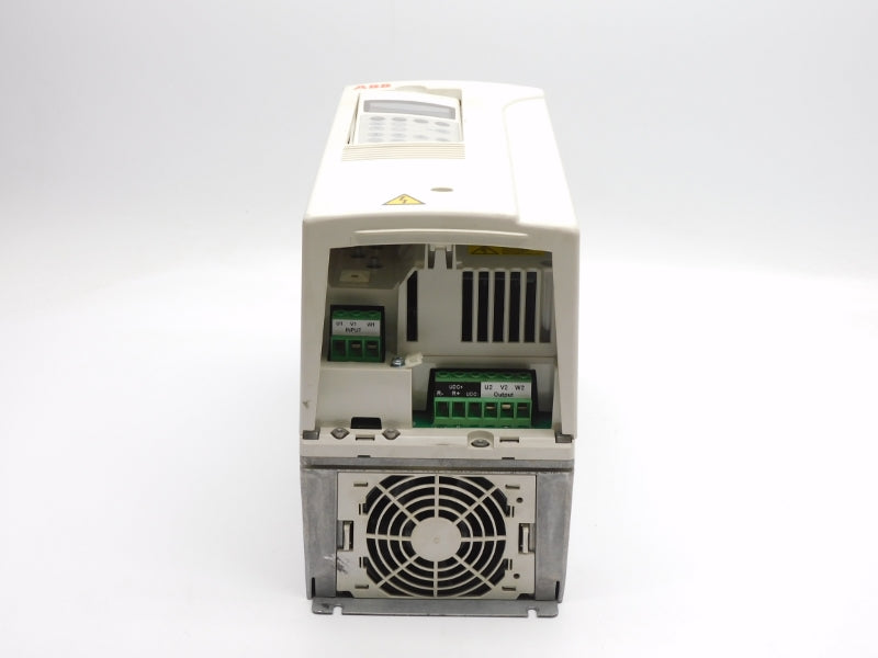 ABB ACS800-U1-0016-5+P901 380-500VAC 17A F/W ASXR7360 (AS PICTURED) UNMP
