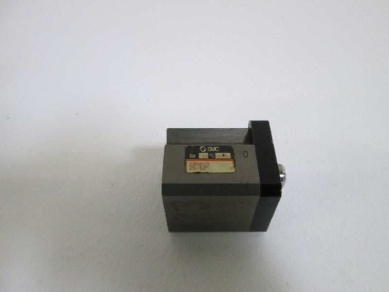 SMC CYLINDER CDQ2KB-25-5D *USED*