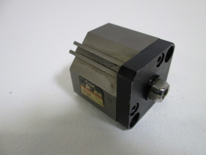 SMC CYLINDER CDQ2KB-25-5D *USED*
