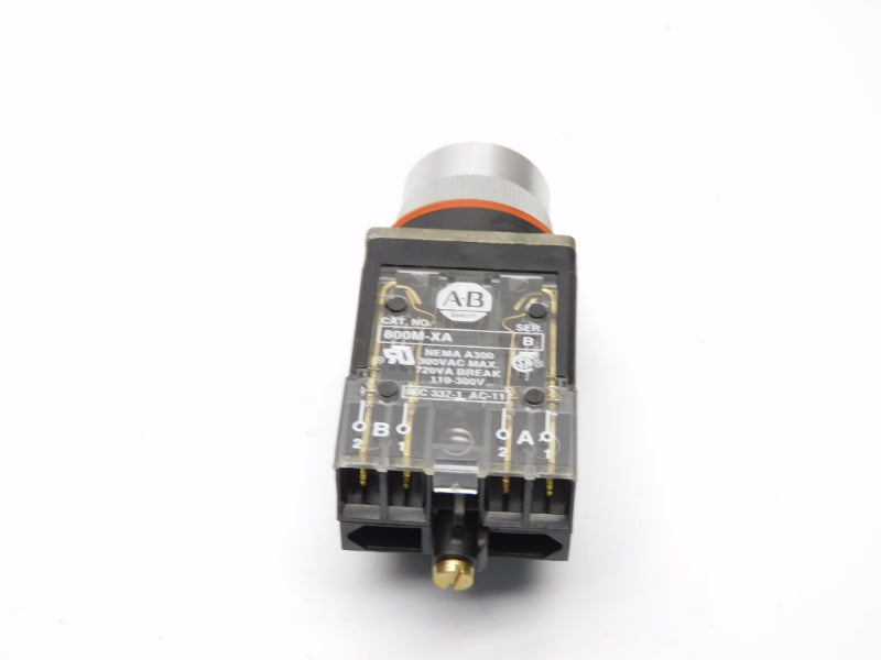 ALLEN BRADLEY 800MR-A2B SER. C 300VAC (WH) NSMP