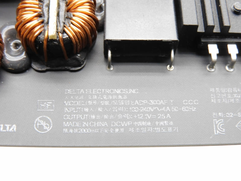DELTA ELECTRONICS ADP-300AFT 100-240V 4A UNMP