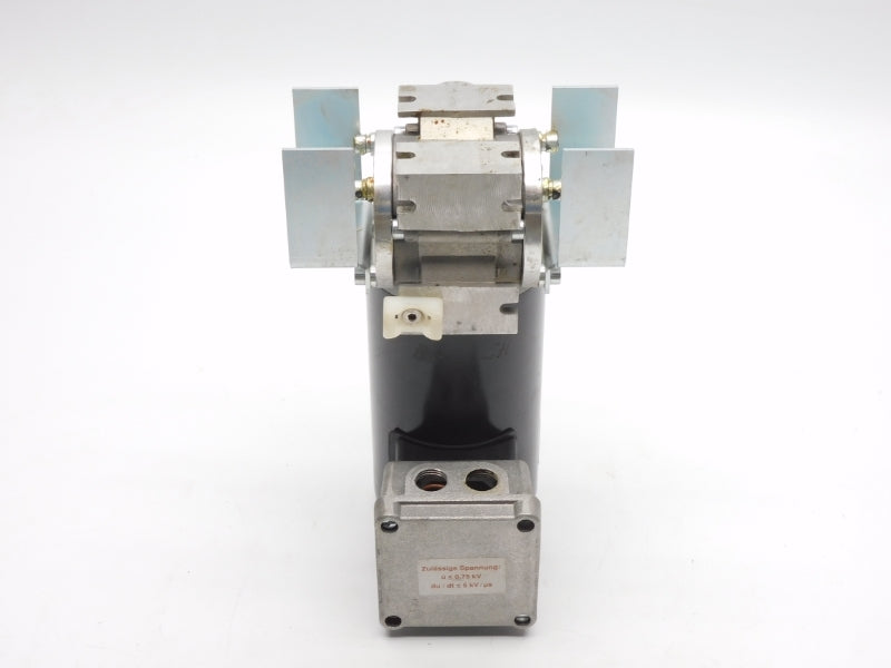 LENZE SSN31-1UHAR-056C21 01435639 230/400V 0,43/0,25A NUPI