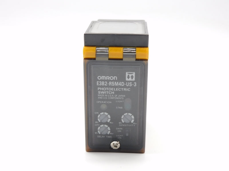 OMRON E3B2-R5M4D-US-3 24-240VAC NSNP