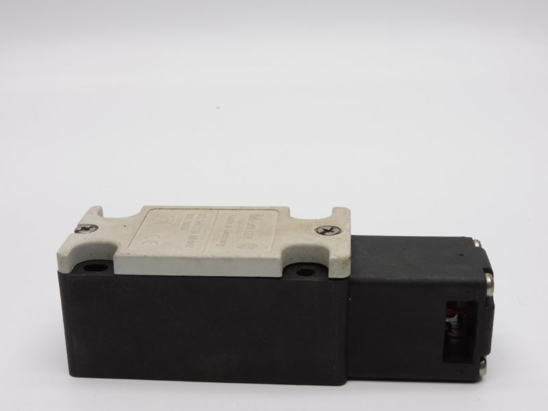 KLOCKNER MOELLER AT4/11-1-/I/ZB 600VAC 10A (NO KEY) UNMP