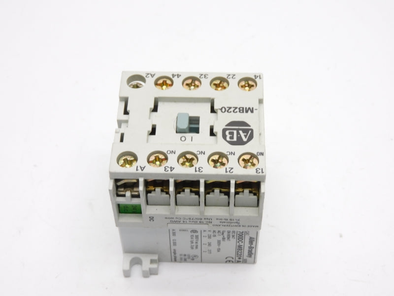ALLEN BRADLEY 700DC-MB220D24 SER. A 24VDC 10A NSNP