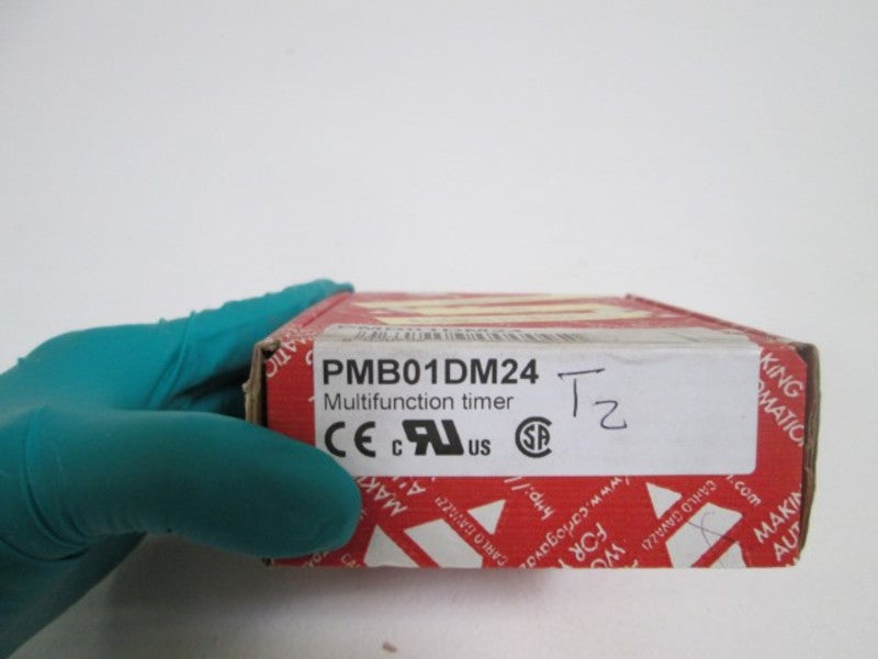 CARLO GAVAZZI MULTIFUNCTION TIMER PMB01DM24 * NEW IN BOX *