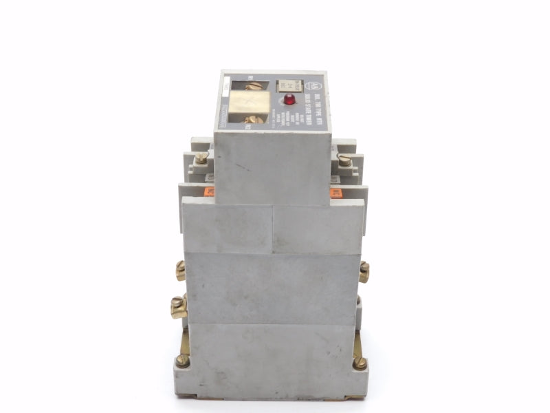 ALLEN BRADLEY 700-RTR00N000A1 SER. B 110-120VAC 30A .2-8S UNMP
