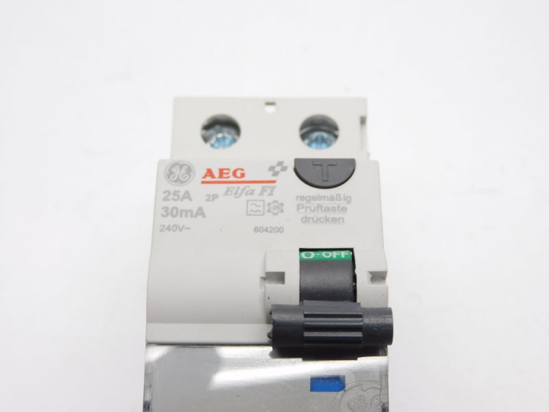GENERAL ELECTRIC FI25/0,03-2 604200 240V 25A NSMP