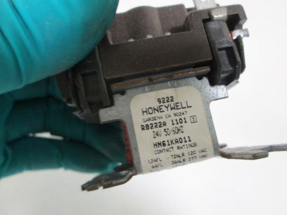 HONEYWELL RELAY R8222A 1101 *USED*