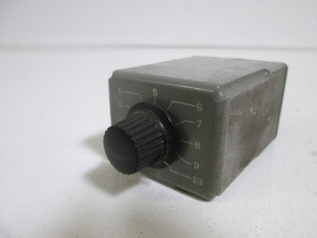 SYRACUSE TIMING RELAY 0-10SEC 115VAC TNR00304 *USED*