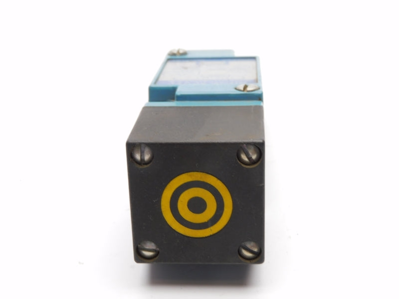 MICRO SWITCH FYTD13C4-C 120VAC 2.7A (AS PICTURED) UNMP