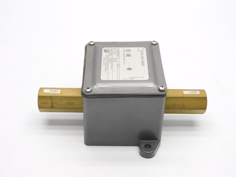 UNITED ELECTRIC J21K-2549545 480VAC 15A 90PSI NSNP