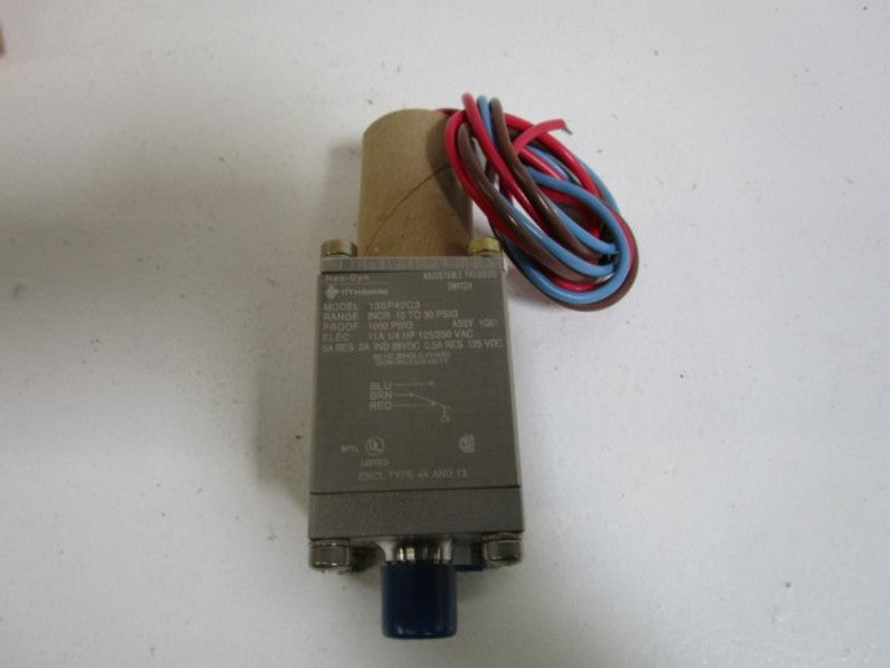 ITT PRESSURE SWITCH 130P42C3 *NEW NO BOX*