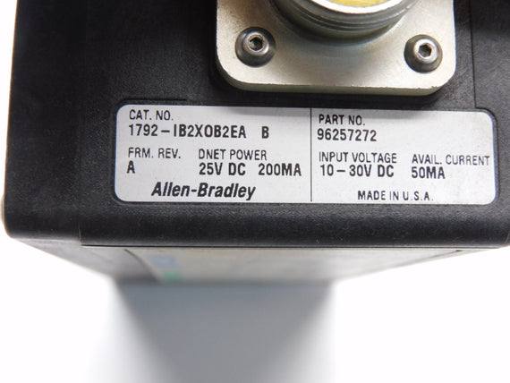 ALLEN BRADLEY 1792-IB2XOB2EA SER. B F/W A 10-30VDC NSMP