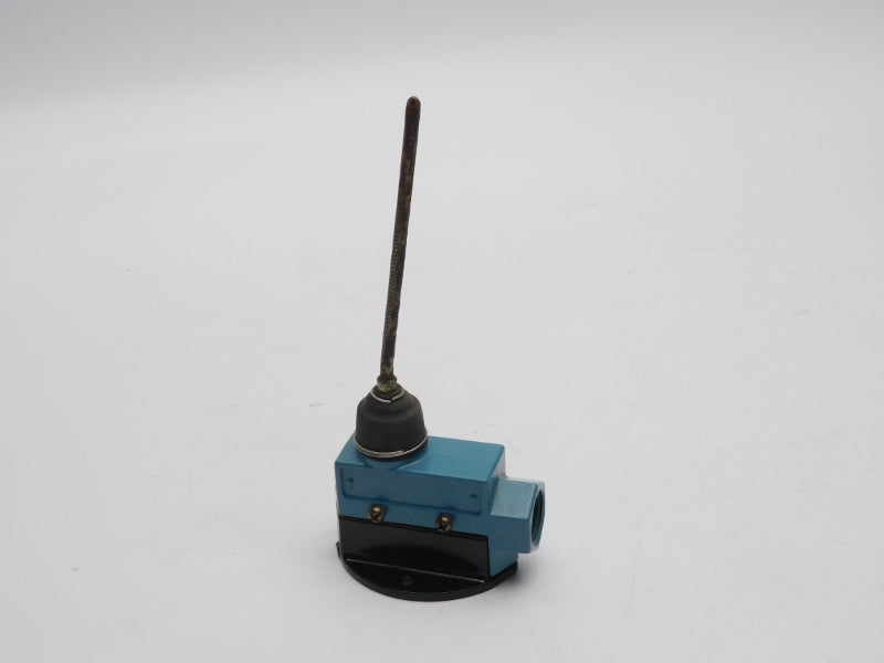 MICRO SWITCH BZV6-2RN18 600VAC 15A NSNP