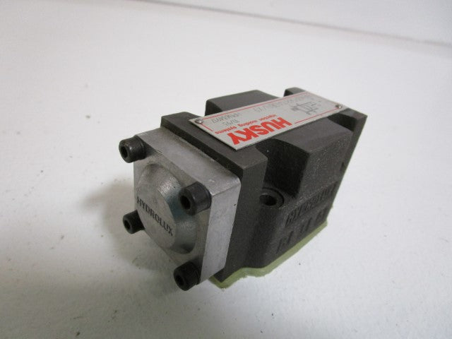 HUSKY VALVE WE42P06B11A0BN/X9 HYDRAULIC VALVE *NEW NO BOX*
